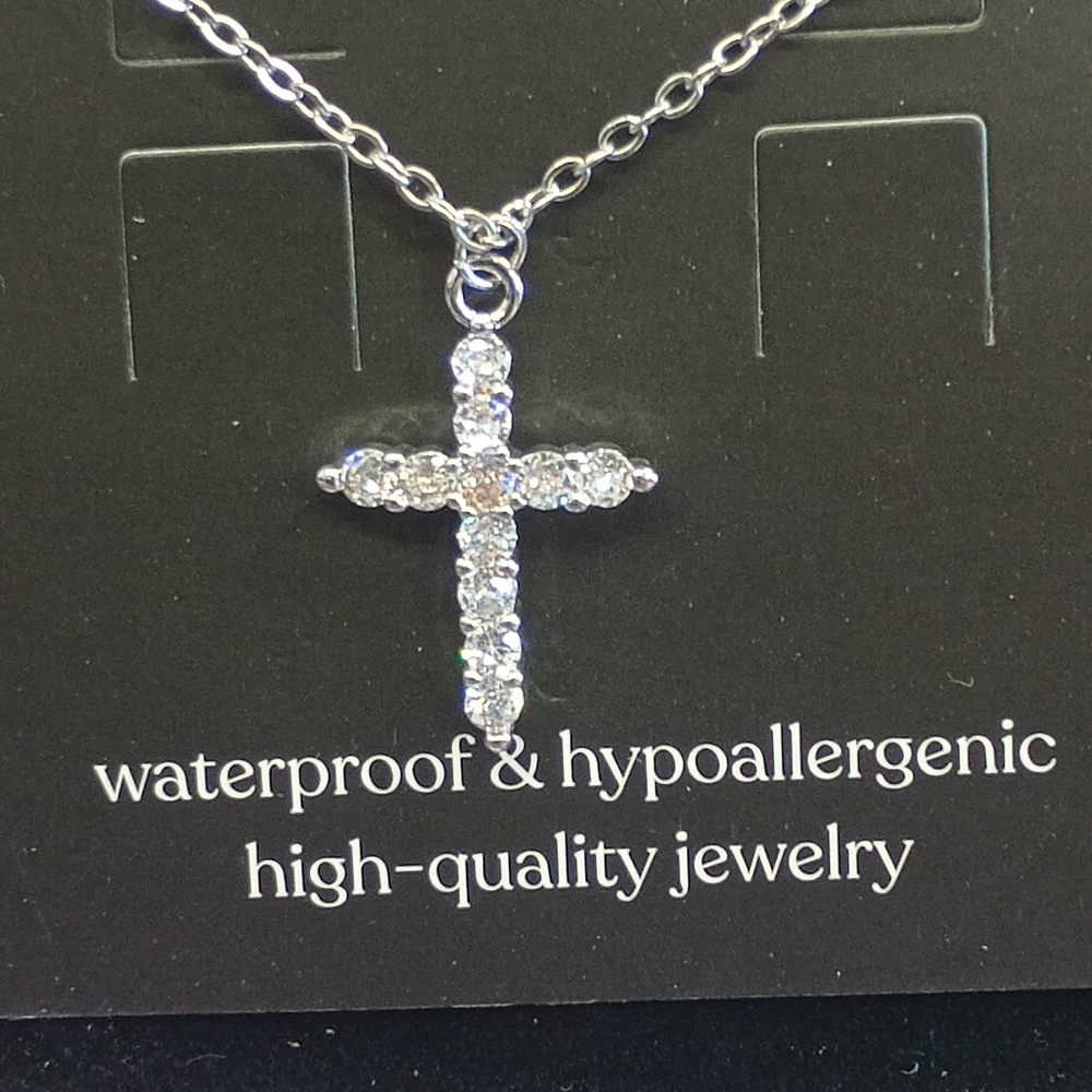 18K stainless-steel necklace w/cross